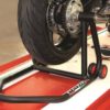 Paddock stand gelagerd voor enkelzijdige wielophanging rechts LV8